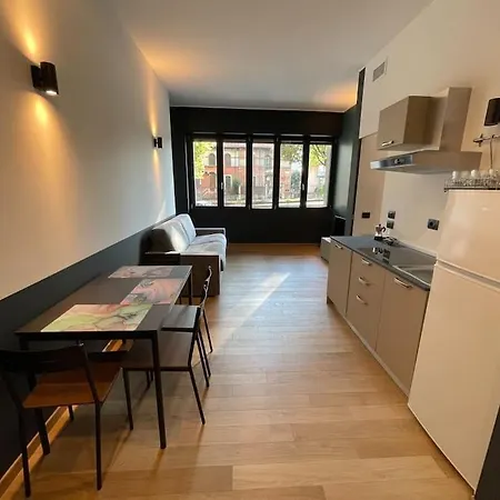 Apartament Capital Station - Black *